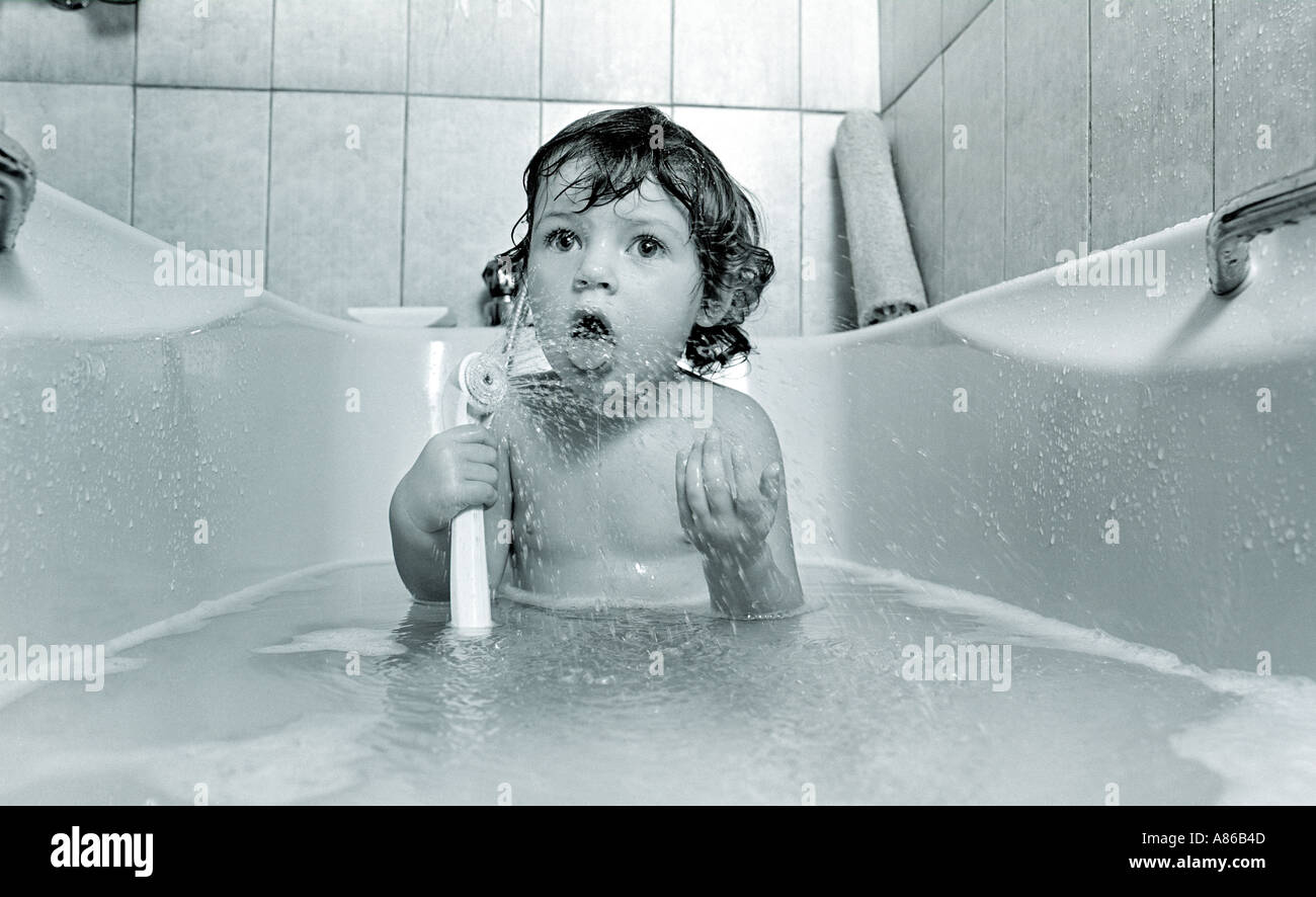 Child in bath Stock Photo - Alamy