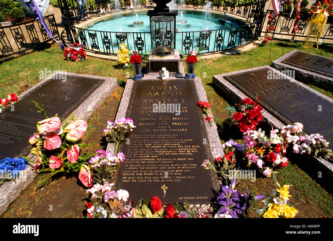 United States USA Tennessee Music Beale street Memphis Graceland Elvis Presley Graveyard Cemetery Stock Photo