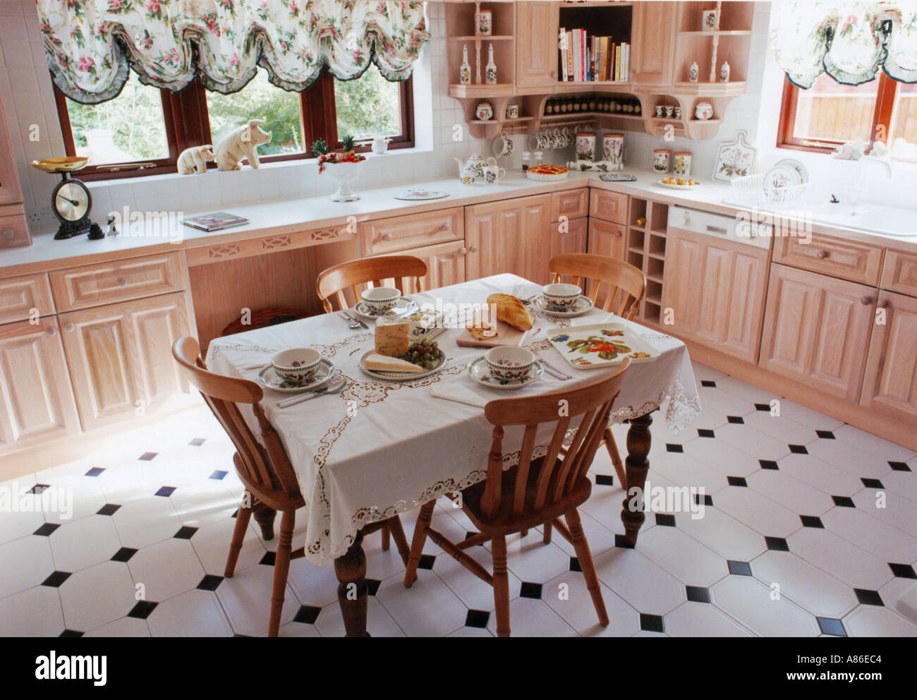 A British Country Style Kitchen Stock Photo 552644 Alamy
