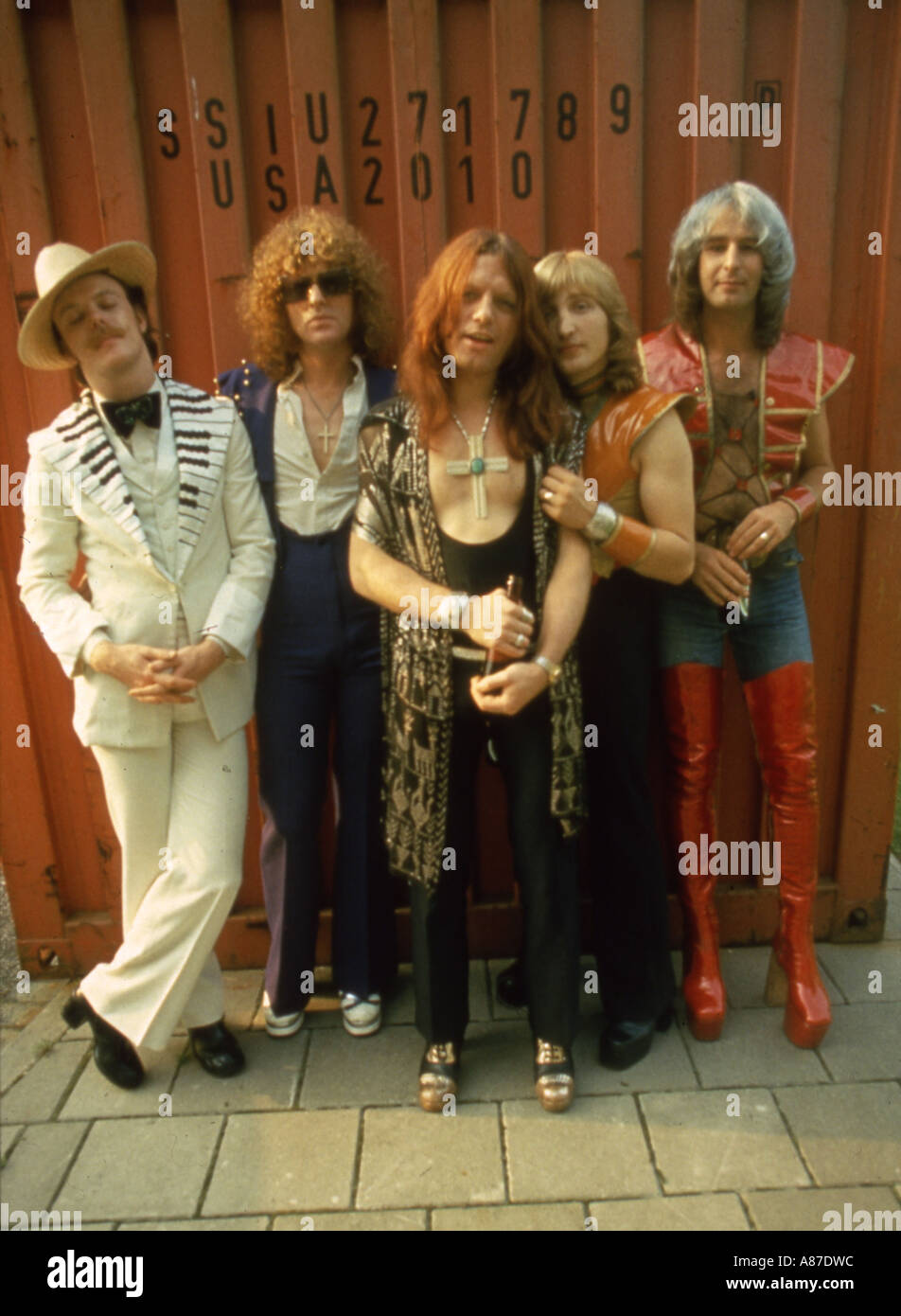MOTT THE HOOPLE from left Morgan Fisher Ian Hunter Ariel Bender Dale Griffin Overend Watts Stock Photo