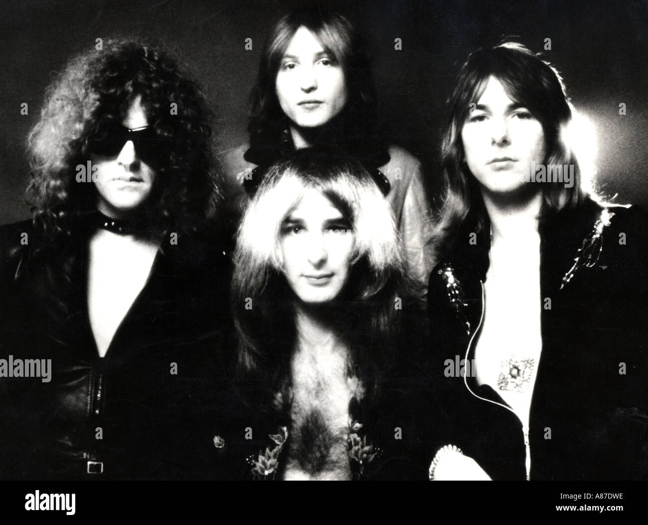 MOTT THE HOOPLE  Promotional photo of UK group . From l: Ian Hunter, Dale Griffin (top) Overend Watts and Mick Ralphs Stock Photo