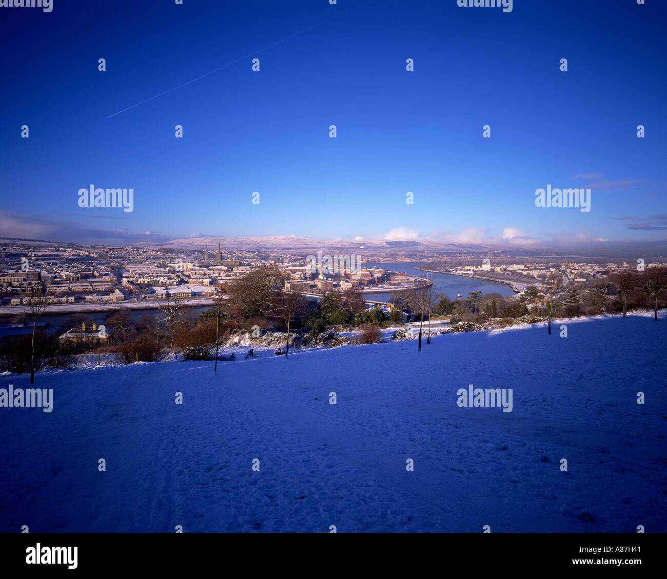 Winter londonderry hires stock photography and images Alamy