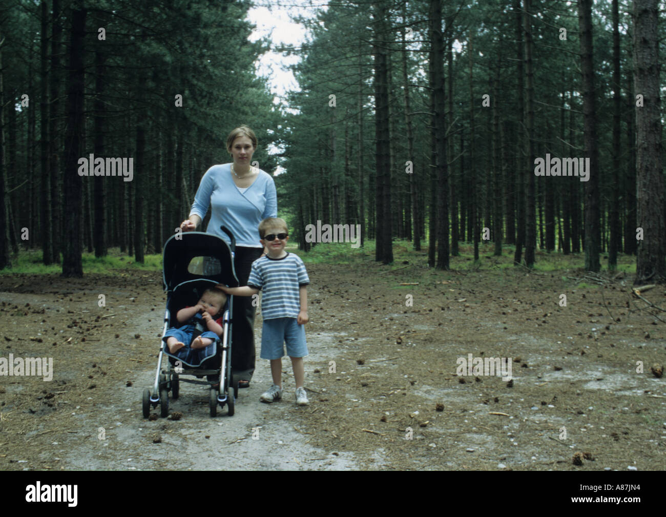 Tomi hotsell kid pram