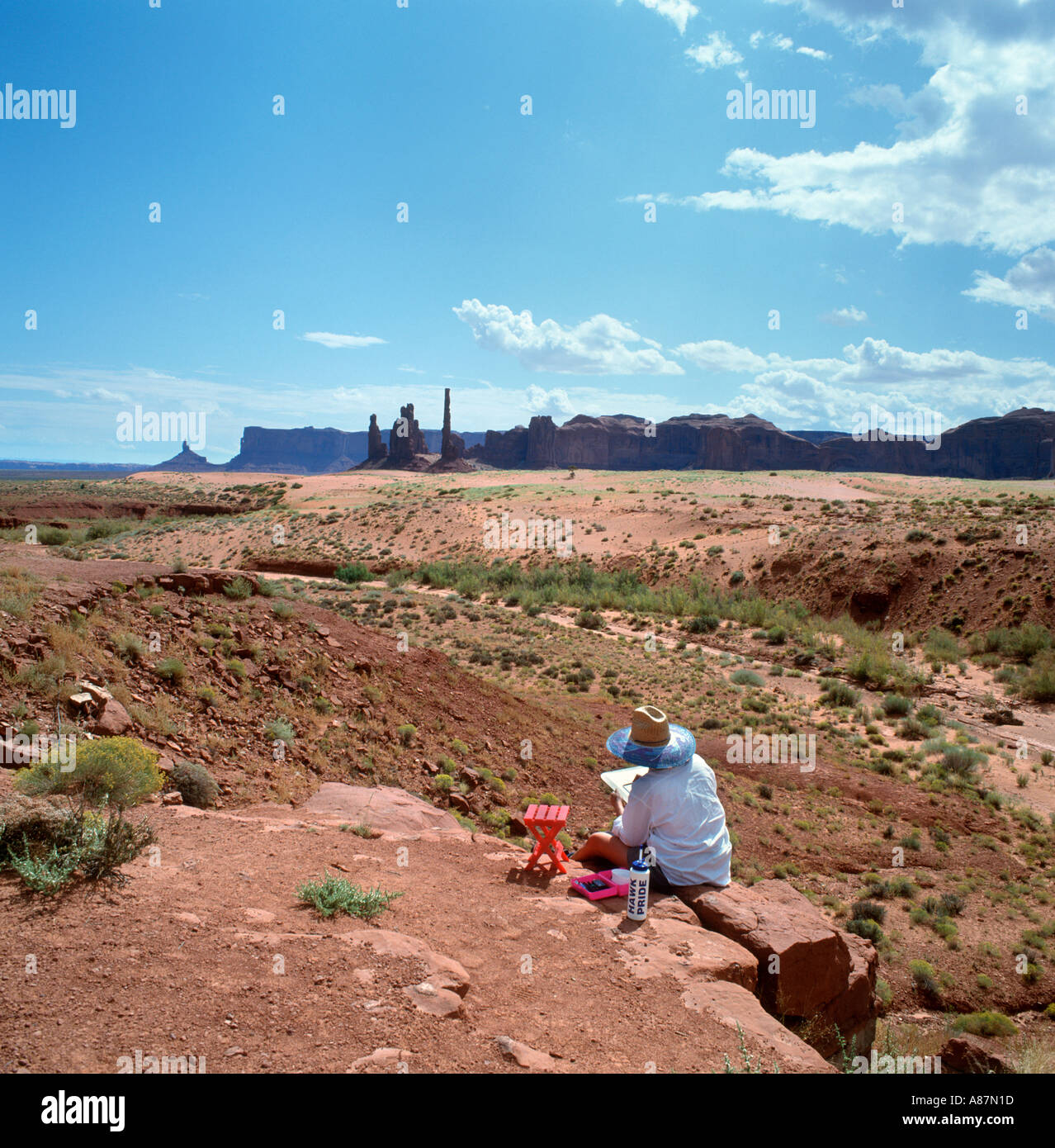 An artist painting in the Navajo Tribal Park, Monument Valley, Arizona/Utah, USA Stock Photo