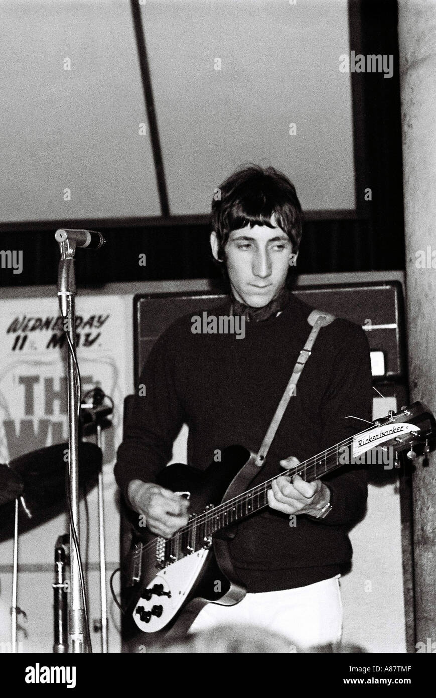 Pete Townshend playing with The Who at Bristol Corn Exchange on 11th May 1966 Stock Photo