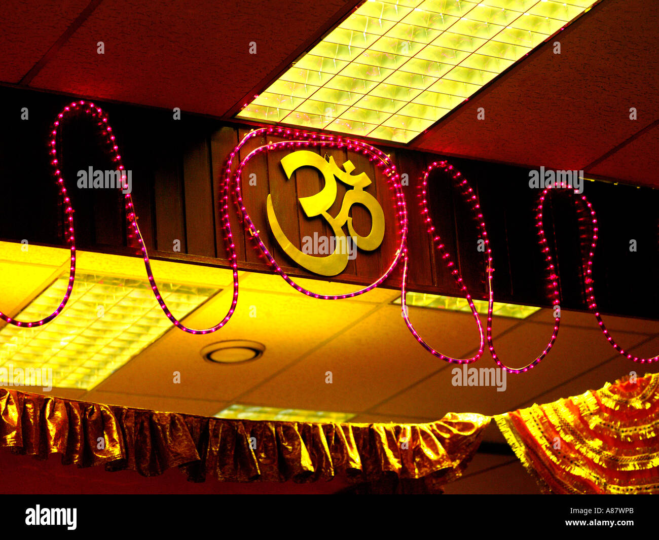 Wimbledon symbol hi-res stock photography and images - Alamy