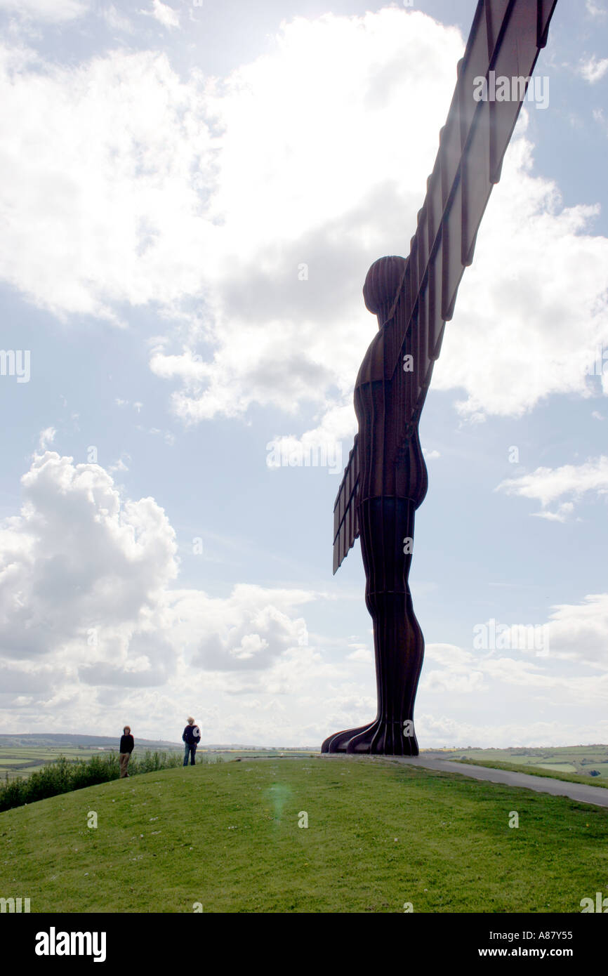 Angel of the North sculpture by Anthony Gormley Gateshead Newcastle ...