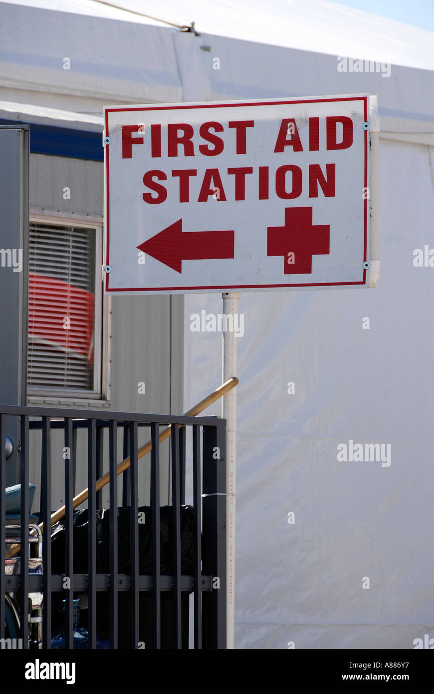 Sign showing the location of a first aid station at the Florida State Fair in Tampa Stock Photo