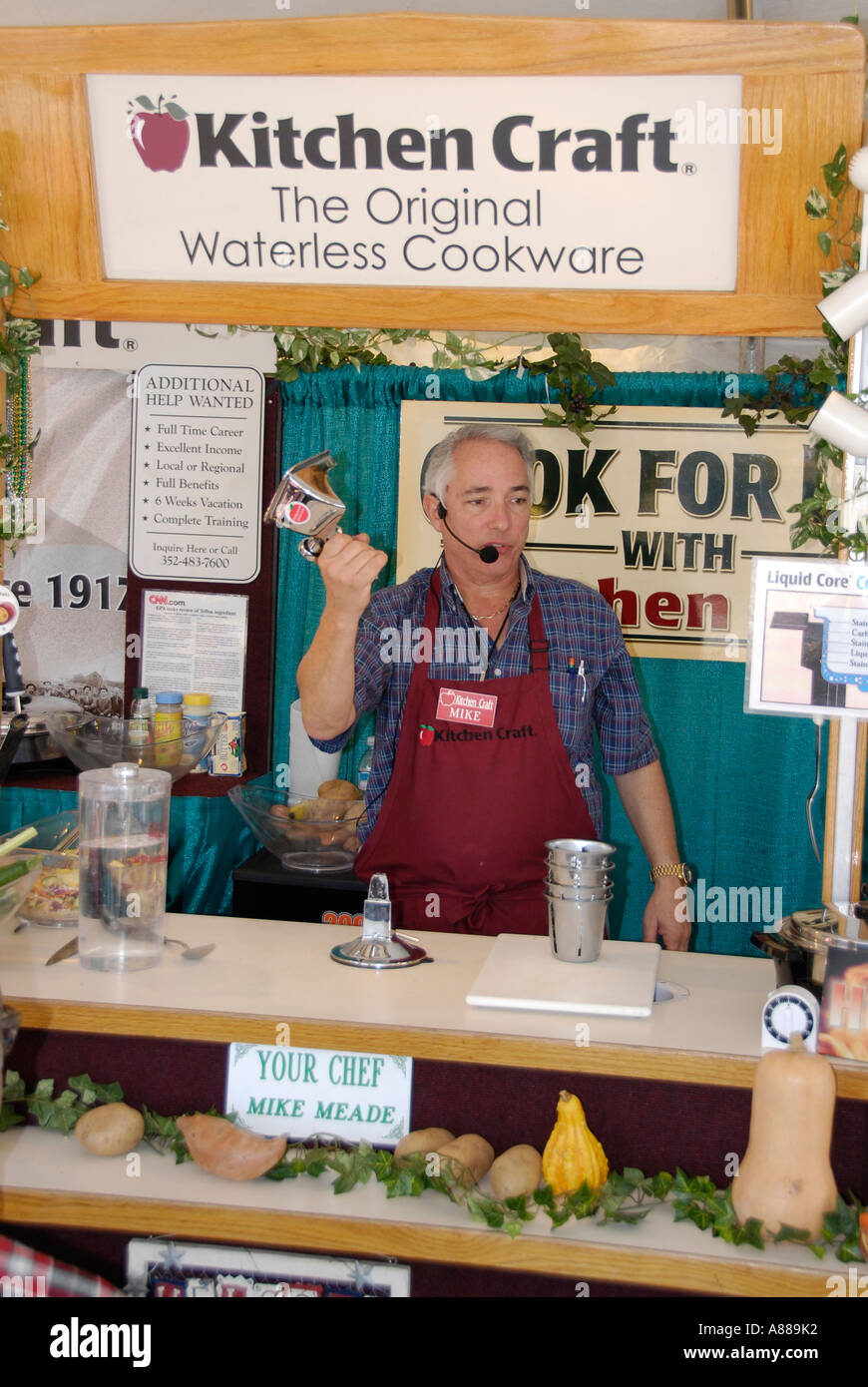 Man selling kitchen products to a live audience Stock Photo Alamy