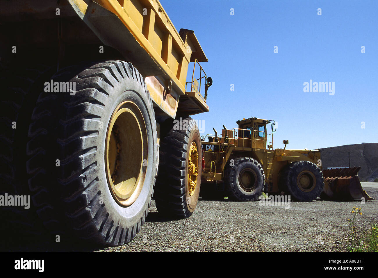 Front end loader tires hires stock photography and images Alamy