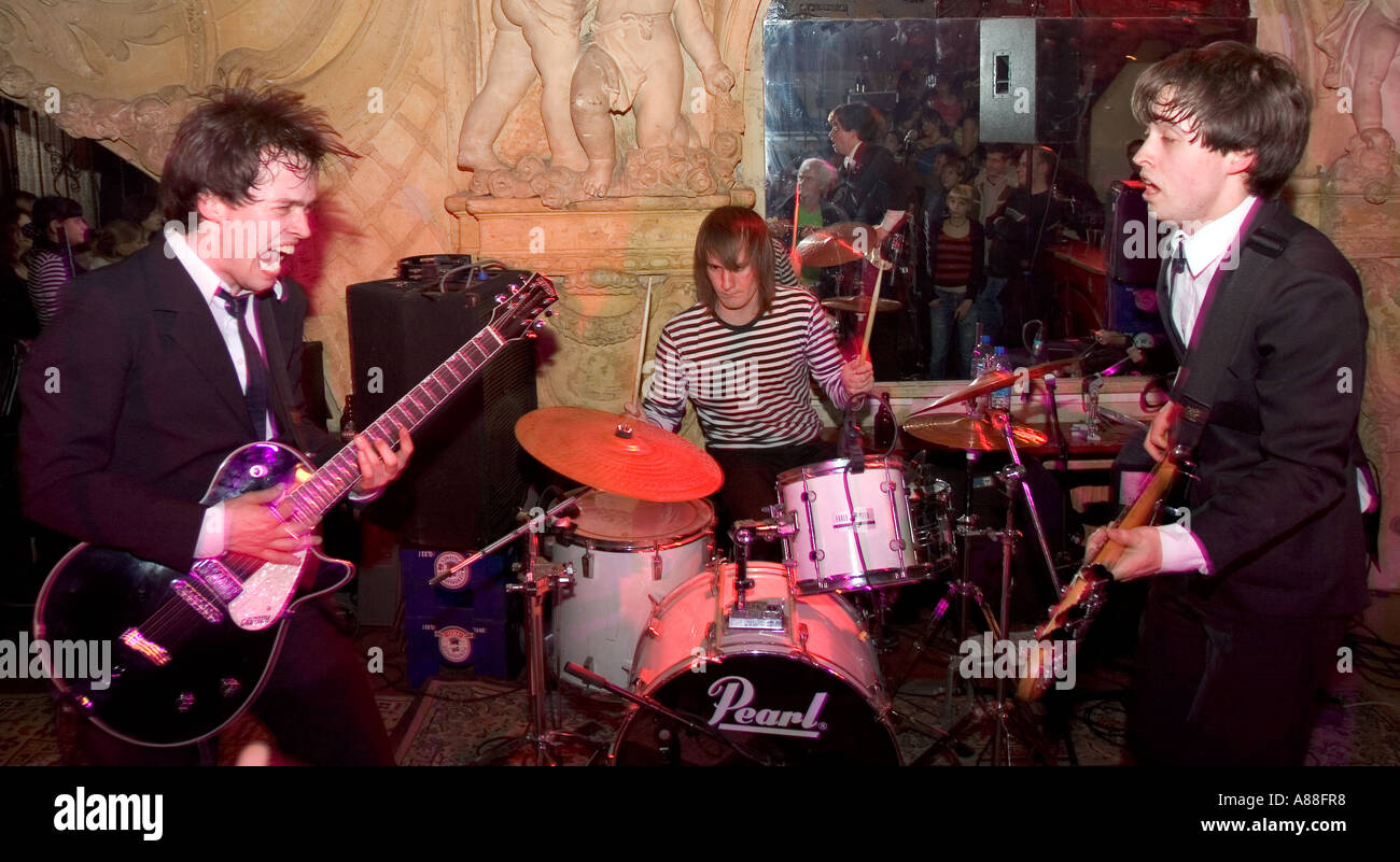 Indierock hi-res stock photography and images - Alamy