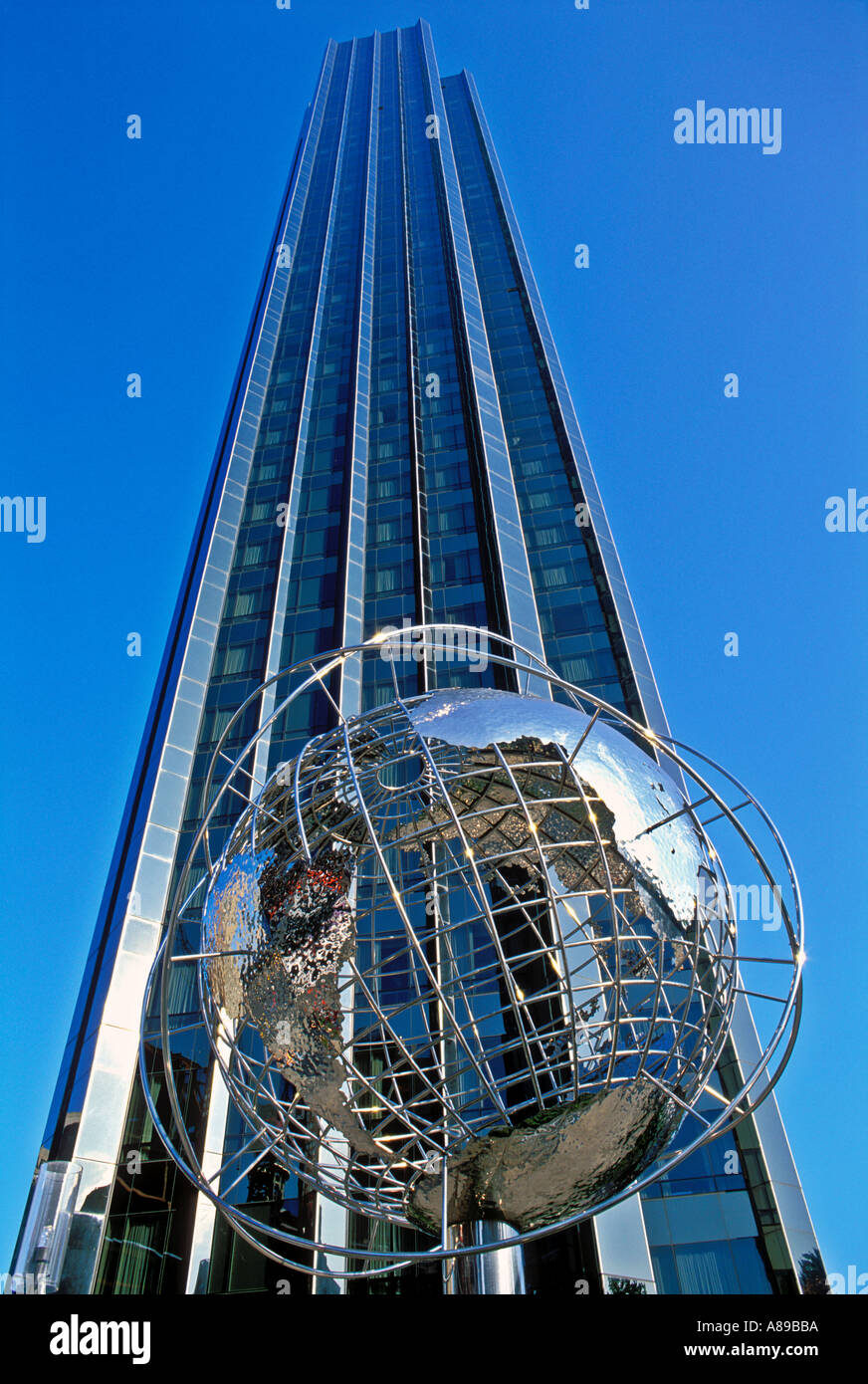 USA New York New York City office tower and globe Stock Photo Alamy