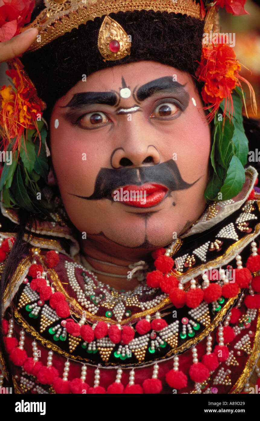 Man wearing elaborate costume hi-res stock photography and images - Alamy