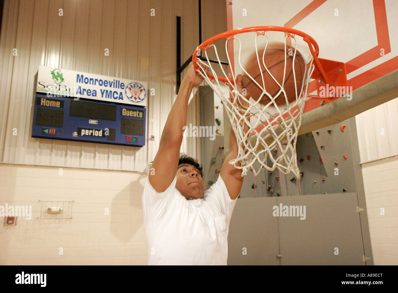 Basketball basket ymca hires stock photography and images Alamy