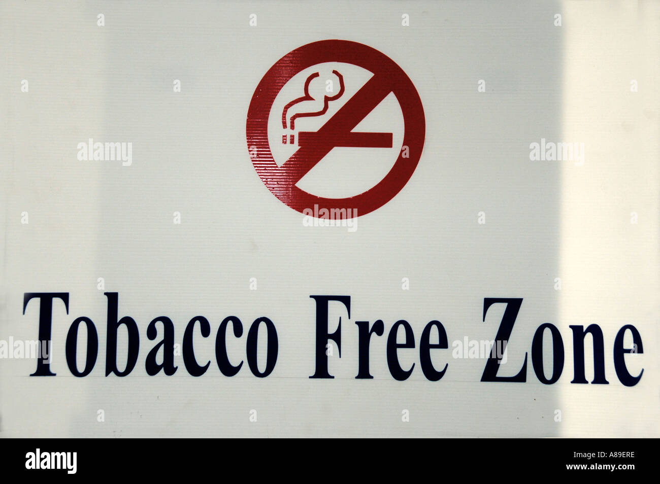 tobacco free images Sign tobacco free zone no hi-res stock photography and images