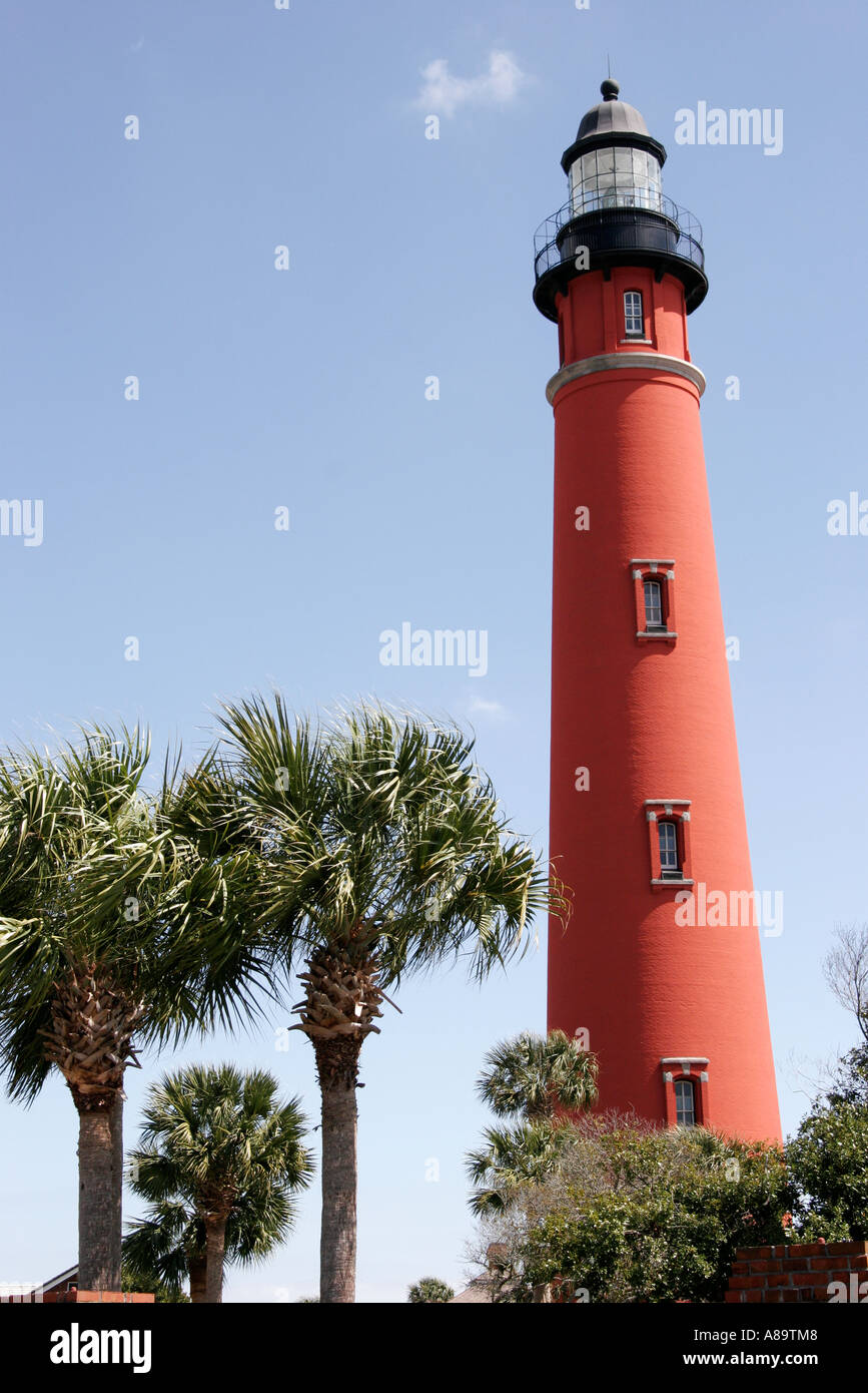 Florida,Volusia County,Daytona Beach,Ponce de Leon Inlet Lighthouse Museum,history,constructed,built 1887,US second tallest,sabal palm trees,tree,FL06 Stock Photo