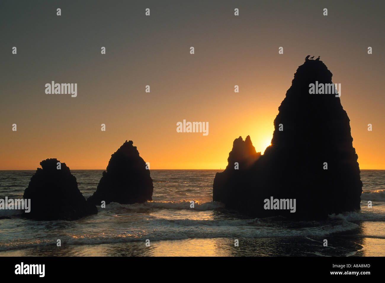 Rodeo beach rocks hi-res stock photography and images - Alamy