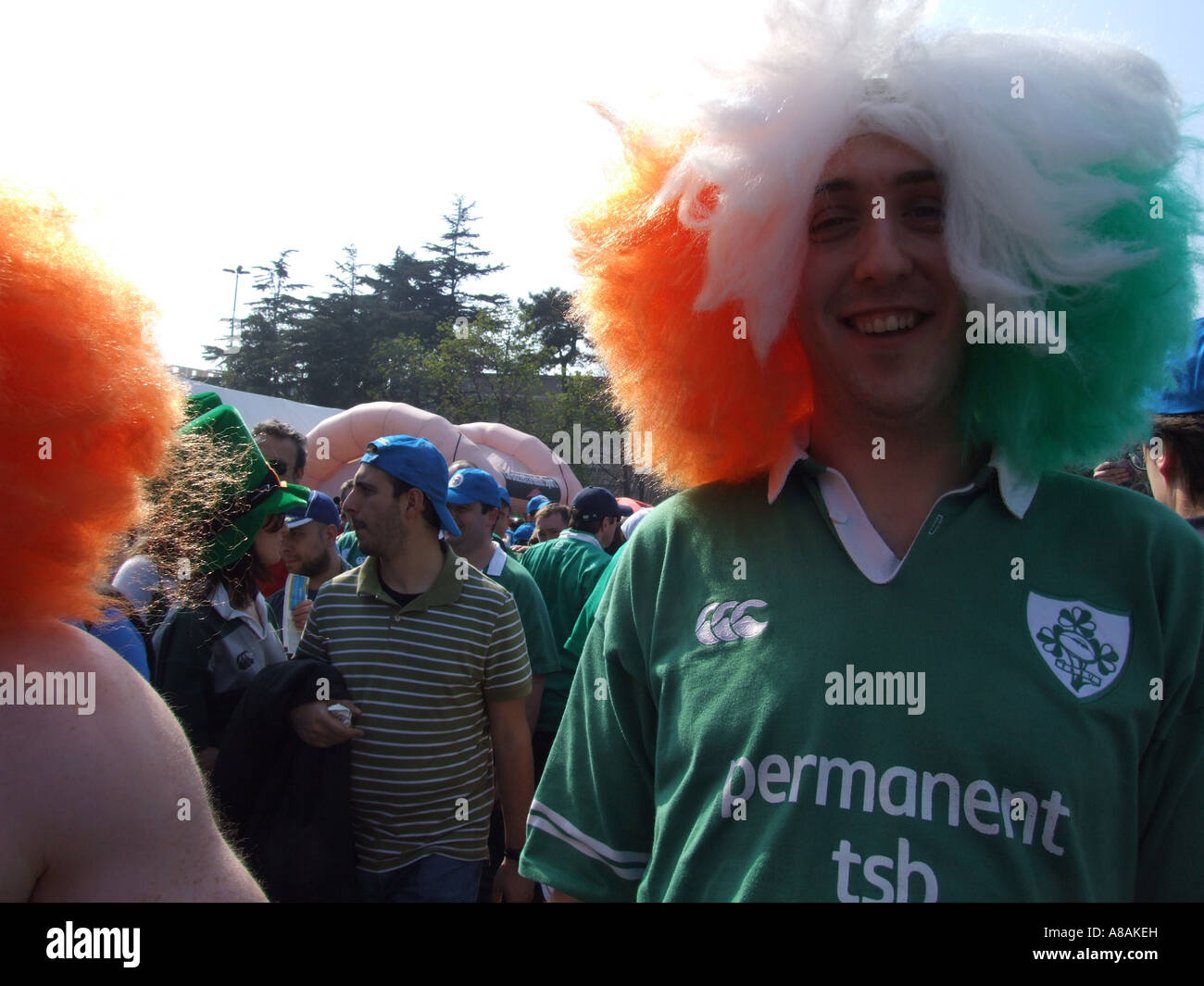 Ireland women rugby supporters hi-res stock photography and images - Alamy