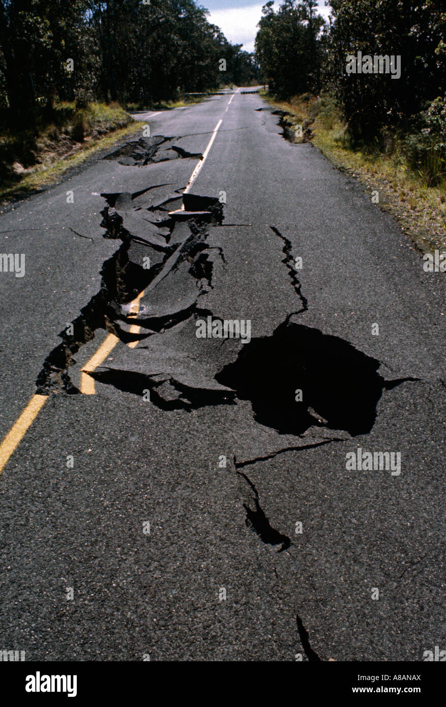 Damage caused by EARTHQUAKE of 1978 HAWAII VOLCANOES NATIONAL PARK HAWAII Stock Photo