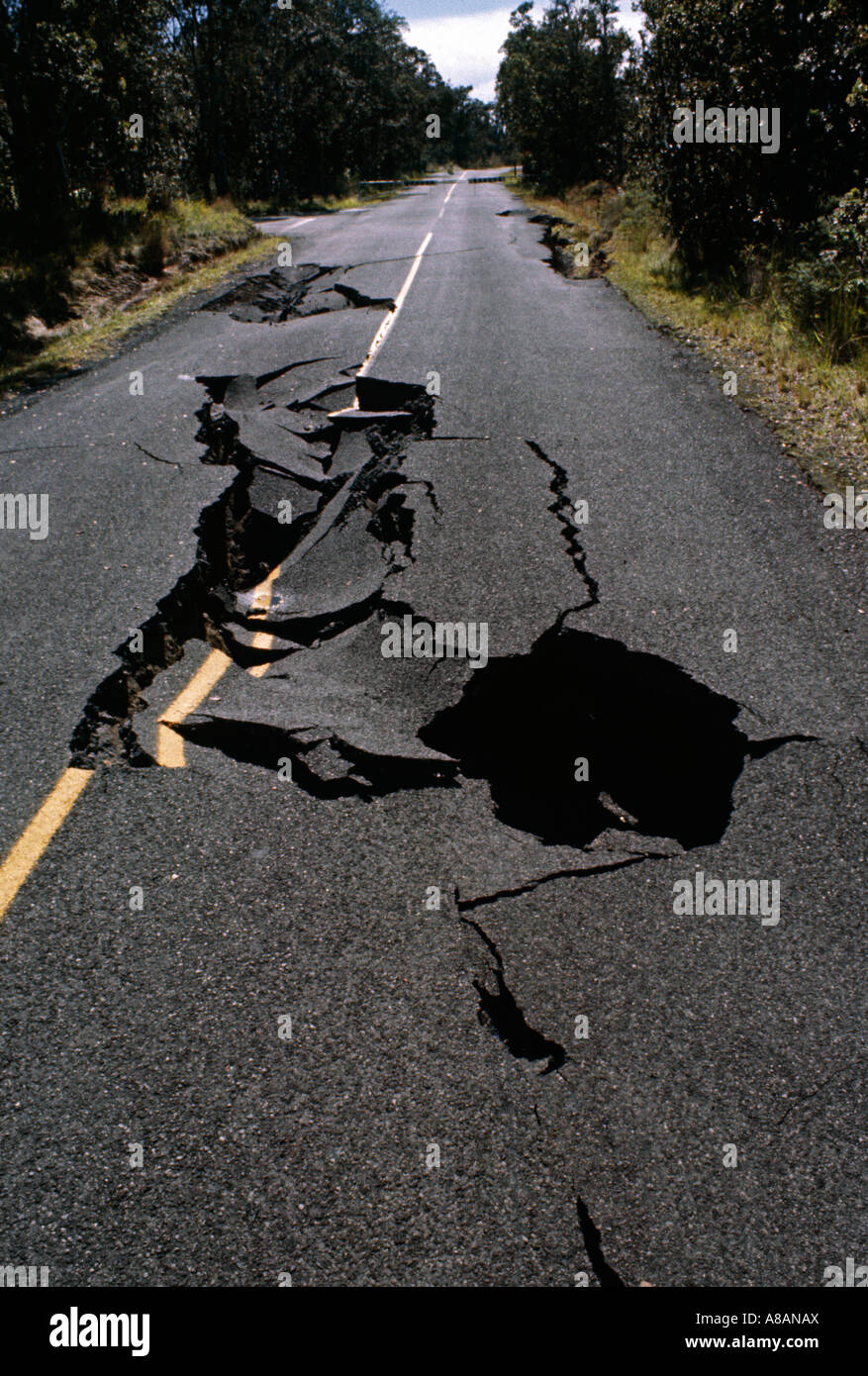 Hawaii volcano national park earthquake