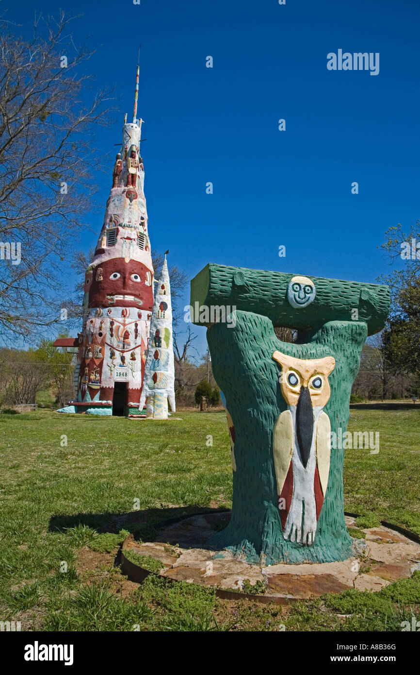 Galloway Totem Pole Park City of Foyil Historic Route 66 Oklahoma USA ...