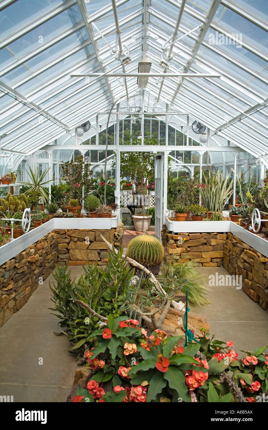 Tulsa garden center hires stock photography and images Alamy