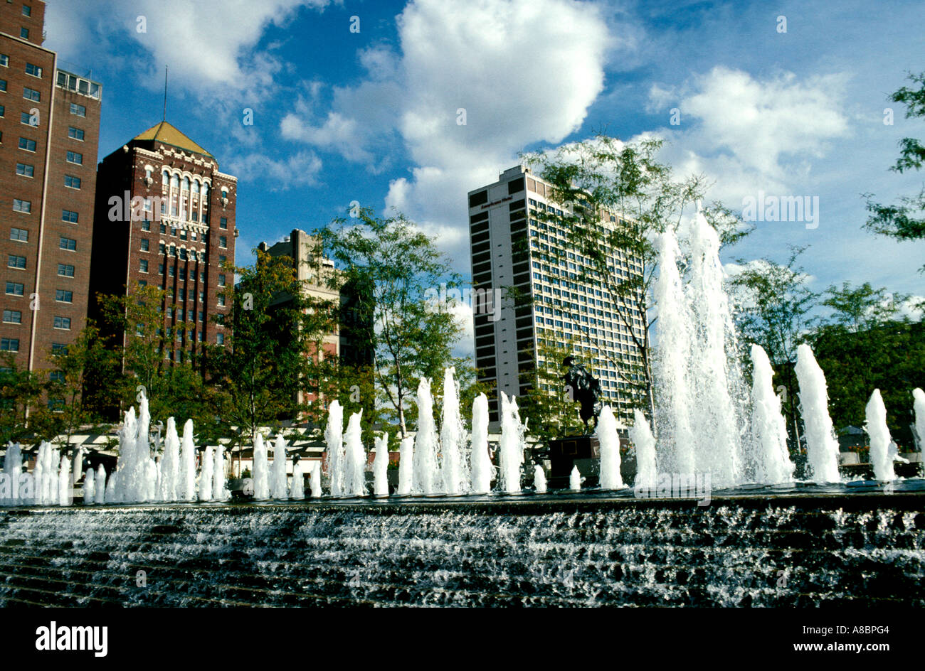 Kansas city missouri fountains hires stock photography and images Alamy