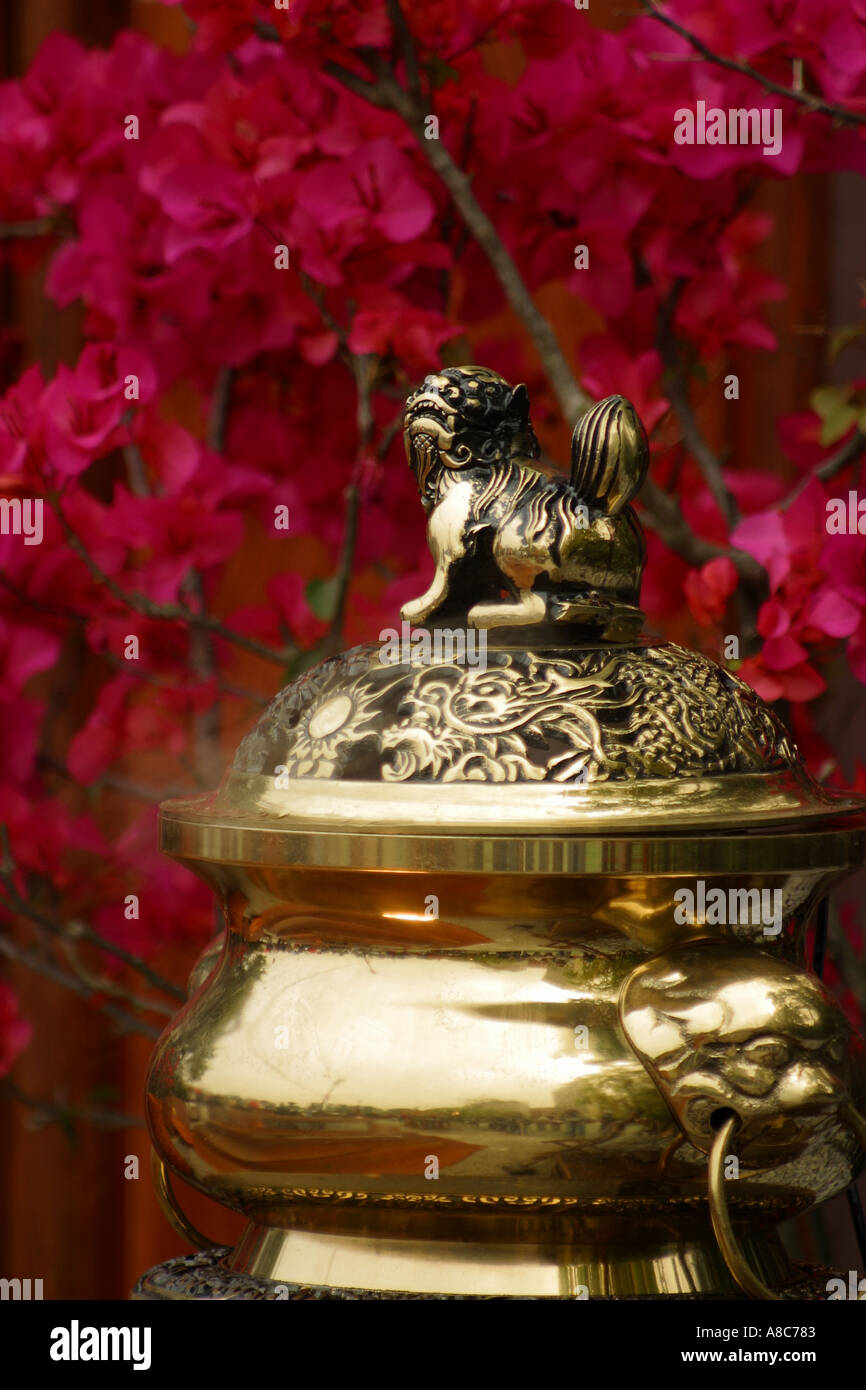 chinese incense burner chinese flowers flower gold golden lion relax