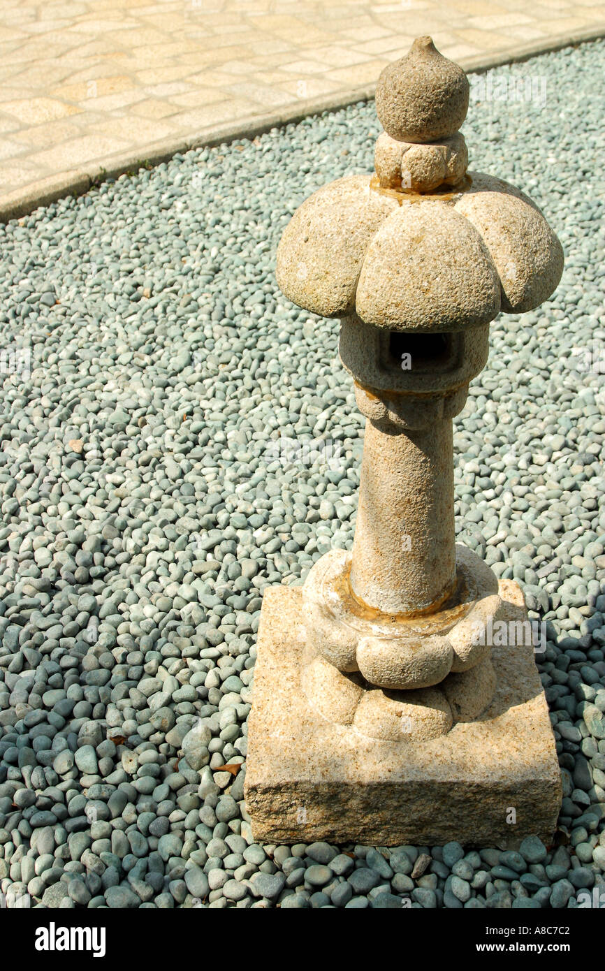 Lamp in chinese temple hi-res stock photography and images - Alamy