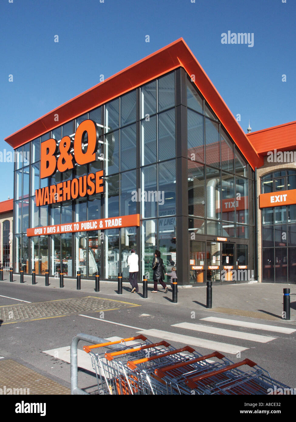 Chelmsford B&Q diy business retail store warehouse building with glass  cladding to main entrance & exit area to car park Chelmsford Essex England  uk Stock Photo - Alamy