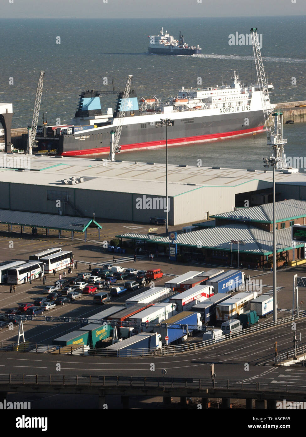 Port of dover queues hires stock photography and images Alamy