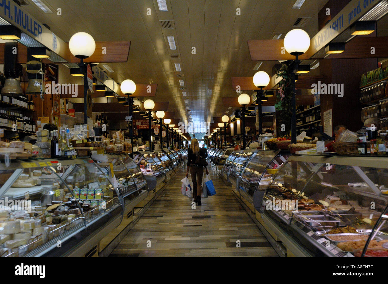 Switzerland shopping in geneva hires stock photography and images Alamy
