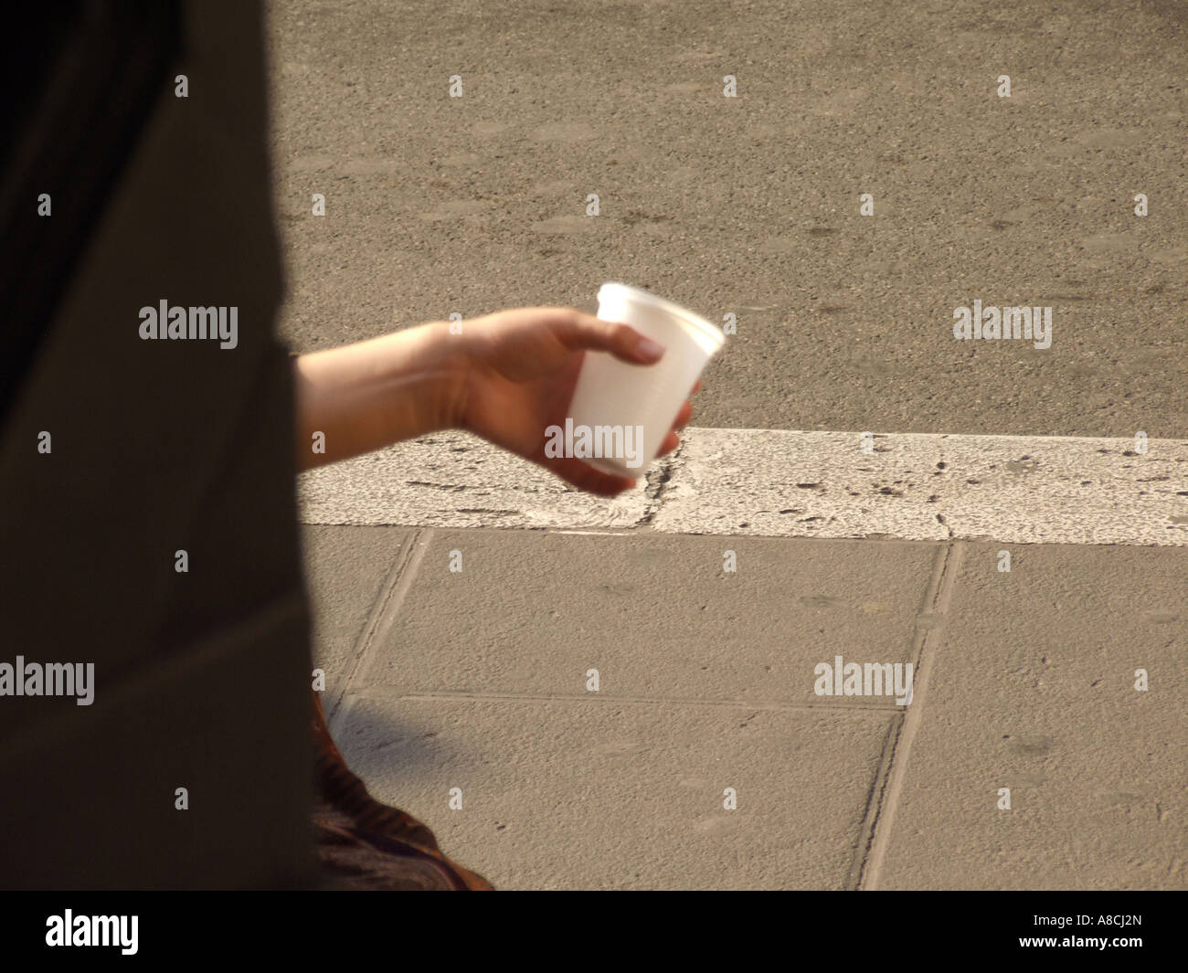 gypsy woman begging in rome Stock Photo - Alamy