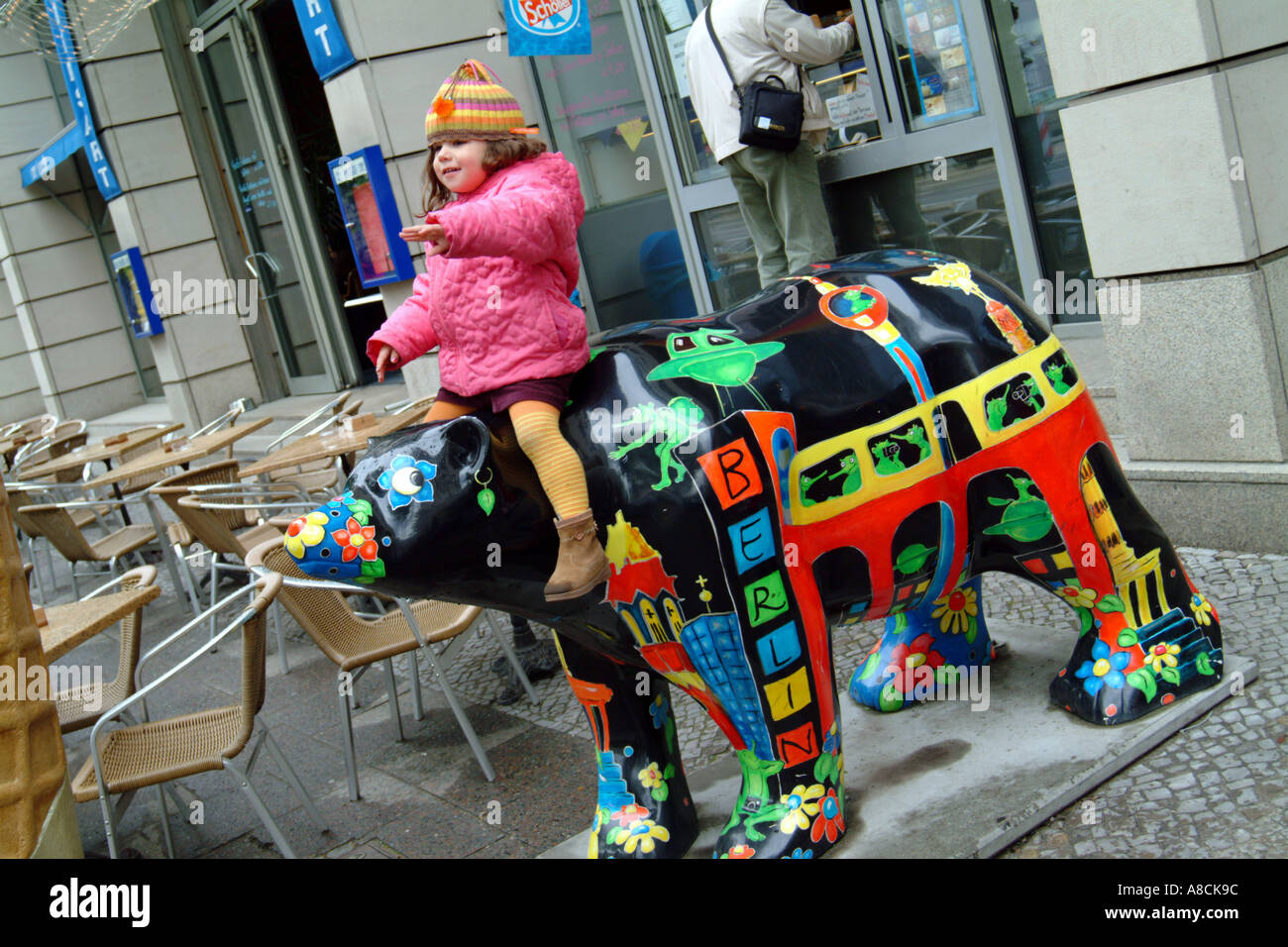 child on bear unter den linden Stock Photo - Alamy child on bear unter den linden Stock Photo - Alamy