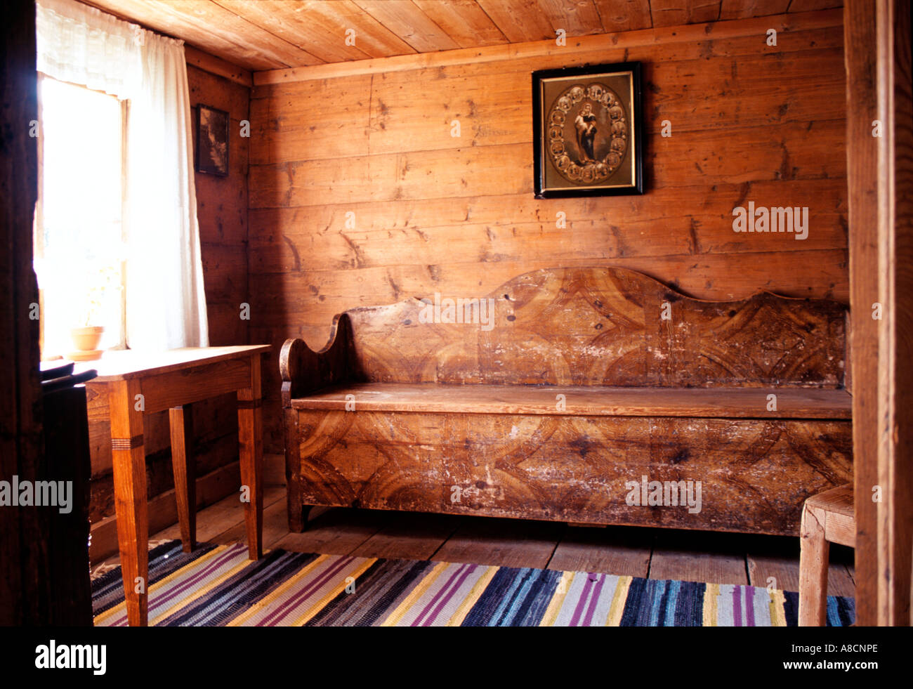 rustic farmhouse interior Stock Photo - Alamy