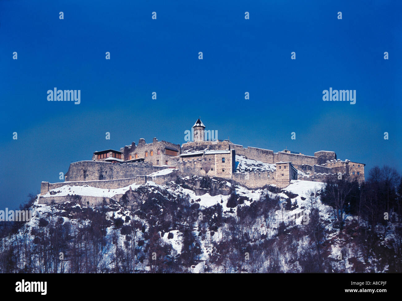 Burg Landskron - Remains of Landskron Castle on the top of a 676 m high hill, Villach, Kärnten Austria Stock Photo