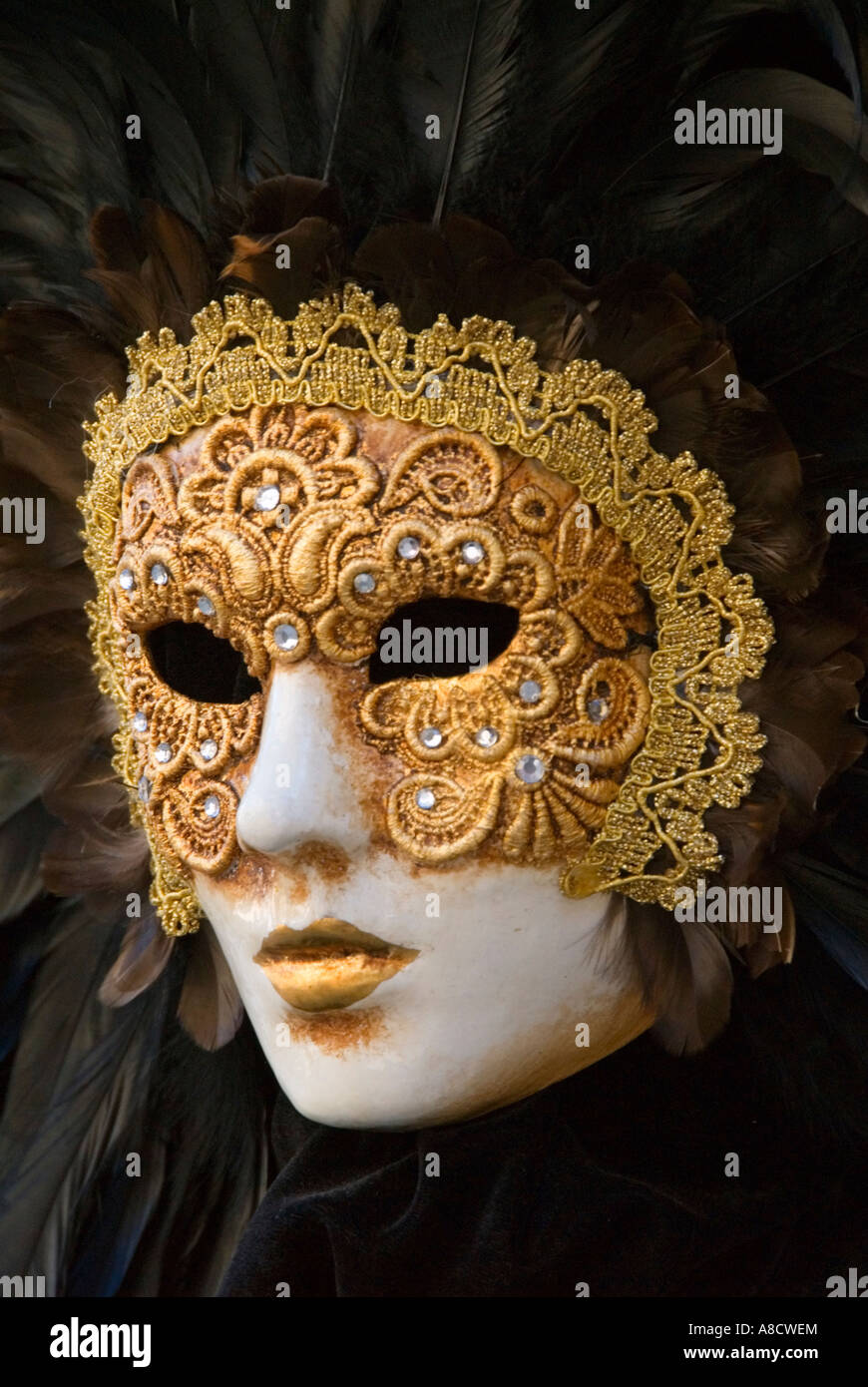 Portrait of venetian mask hi-res stock photography and images - Alamy