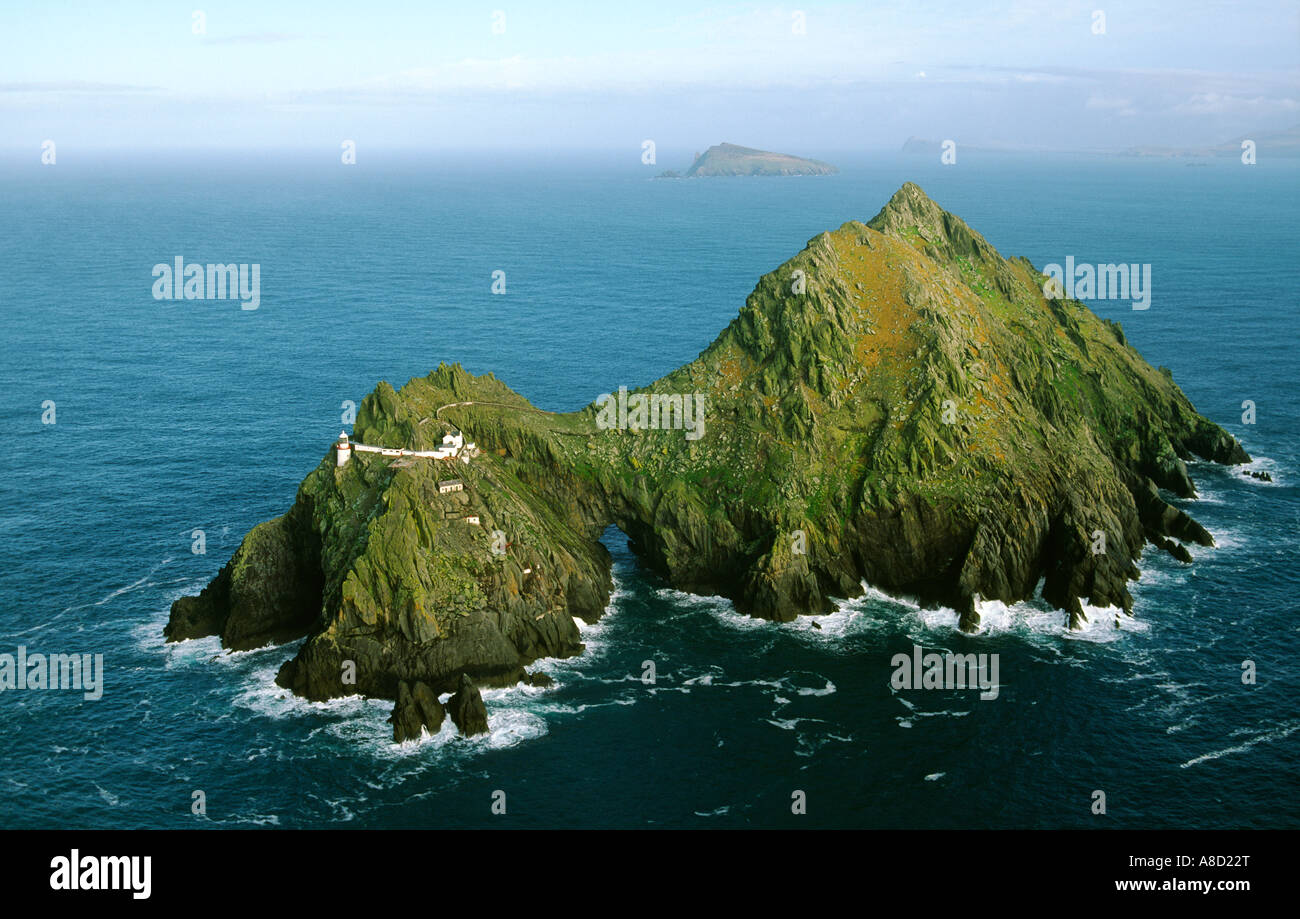 Lighthouse on the island of Tearaght, one of the Blasket Islands off the Dingle Peninsula, County Kerry, Ireland. Stock Photo