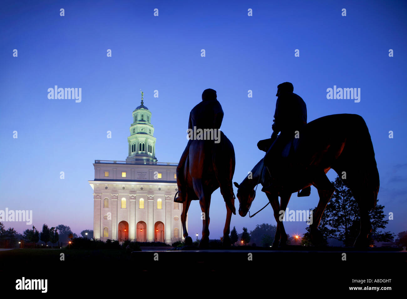 Statue of Joseph and Hyrum Smith on horses in front of Nauvoo Illinois temple Stock Photo