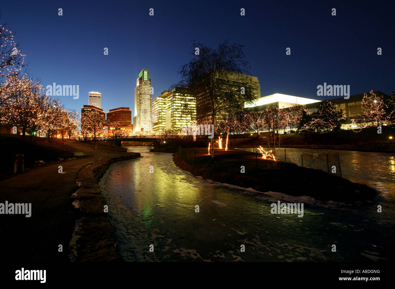 Omaha nebraska skyline night hires stock photography and images Alamy