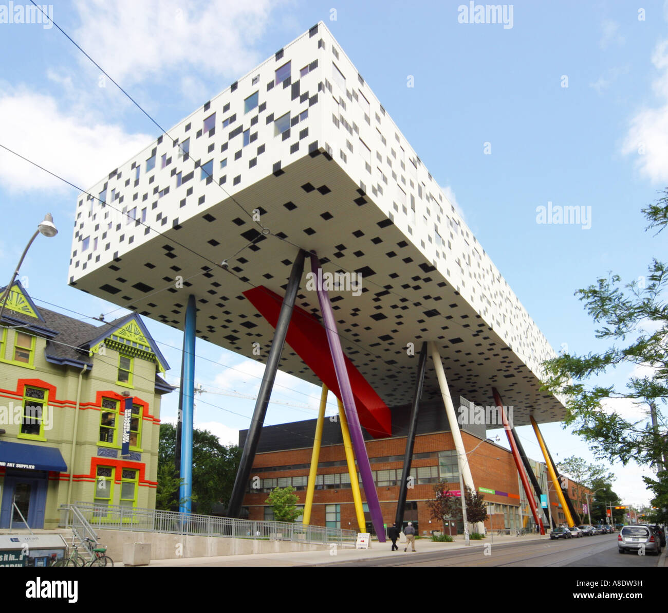 The Sharp Centre for Design at Ontario College of Art and Design, OCAD, Toronto, Canada, new addition by Will Alsop Stock Photo