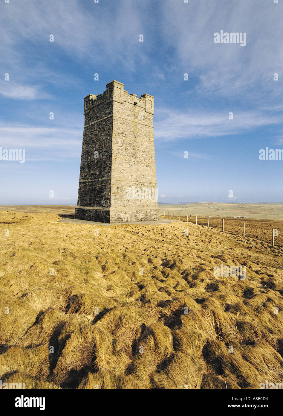 dh Kitchener Memorial MARWICK HEAD ORKNEY Monument built to War Minister Lord Kitchener perished with HMS Hampshire Stock Photo