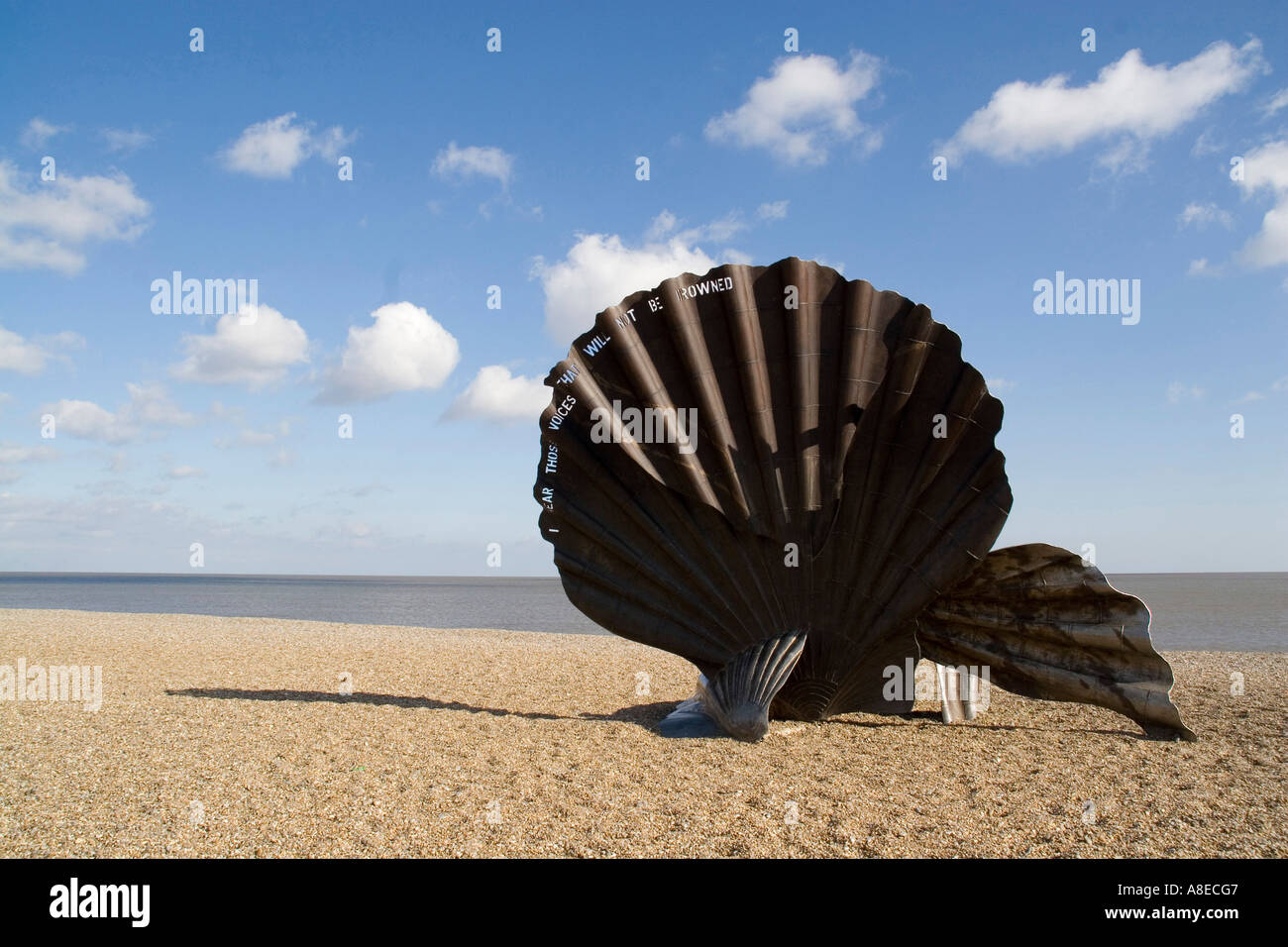 Maggi Hambling s scallop sculpture on Aldeburgh beach Suffolk a tribute to Benjamin Britten Stock Photo