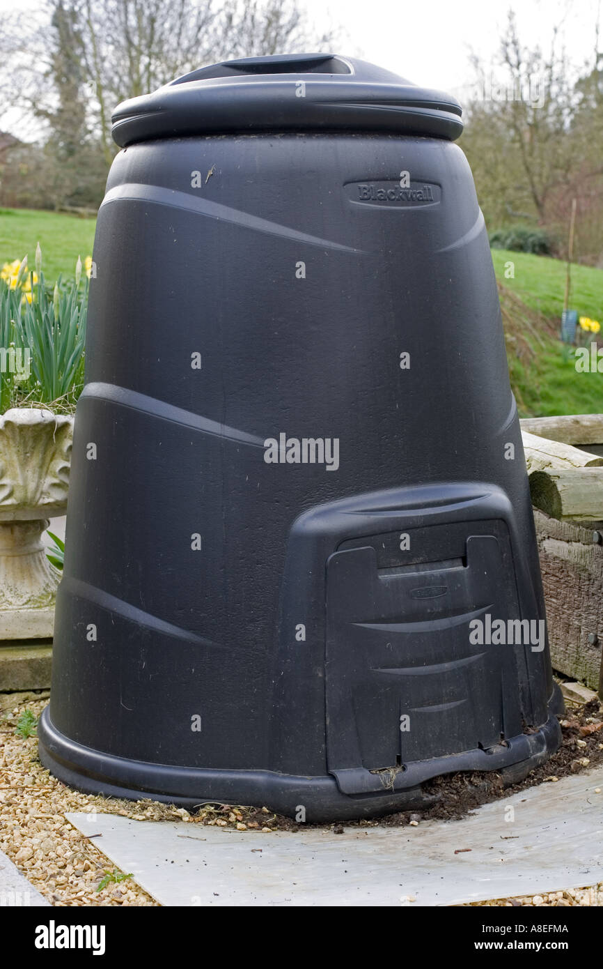 220 litres compost bin made by Blackwall using 100%