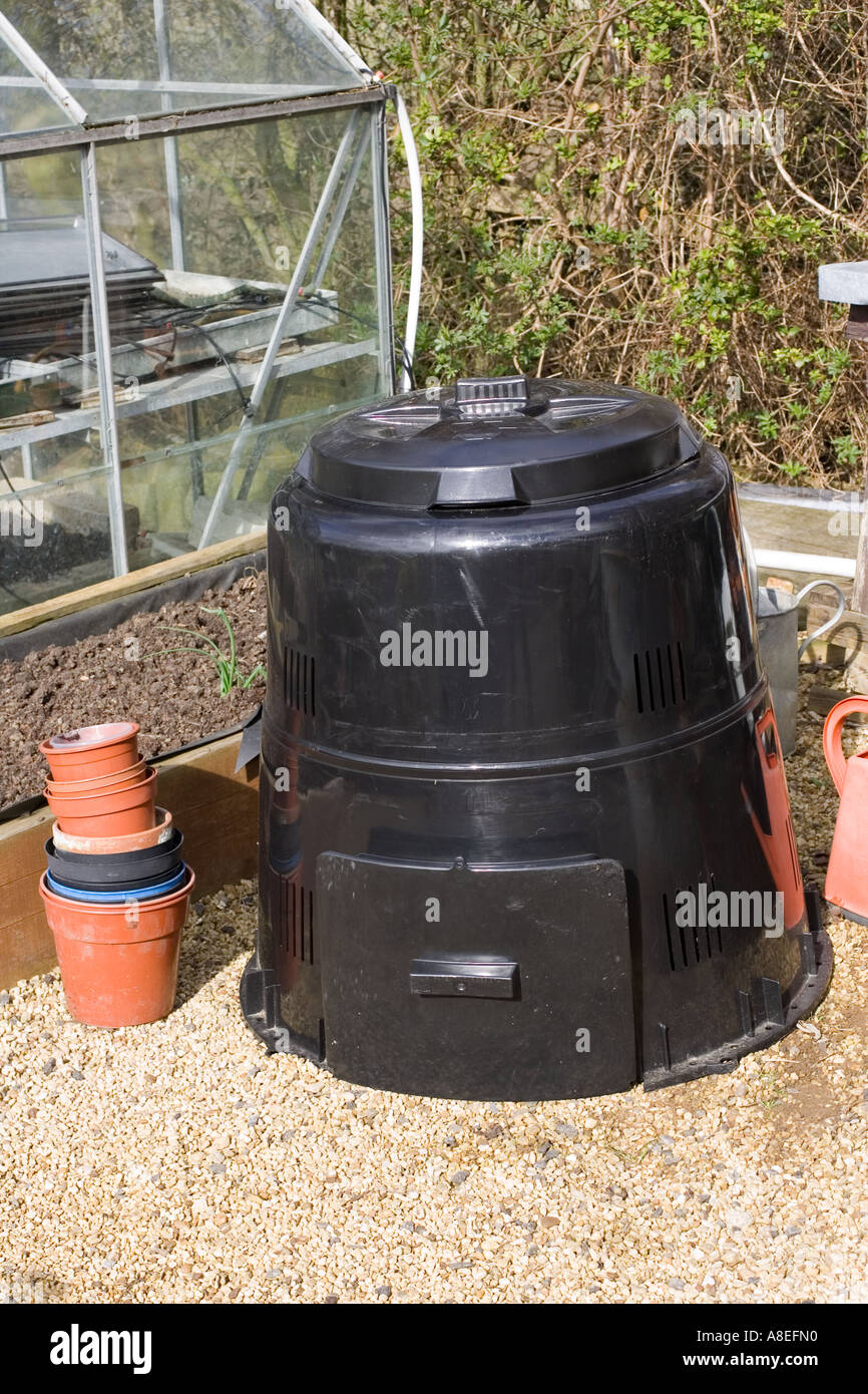 220 litres compost bin made by Blackwall using 100 recycled plastic