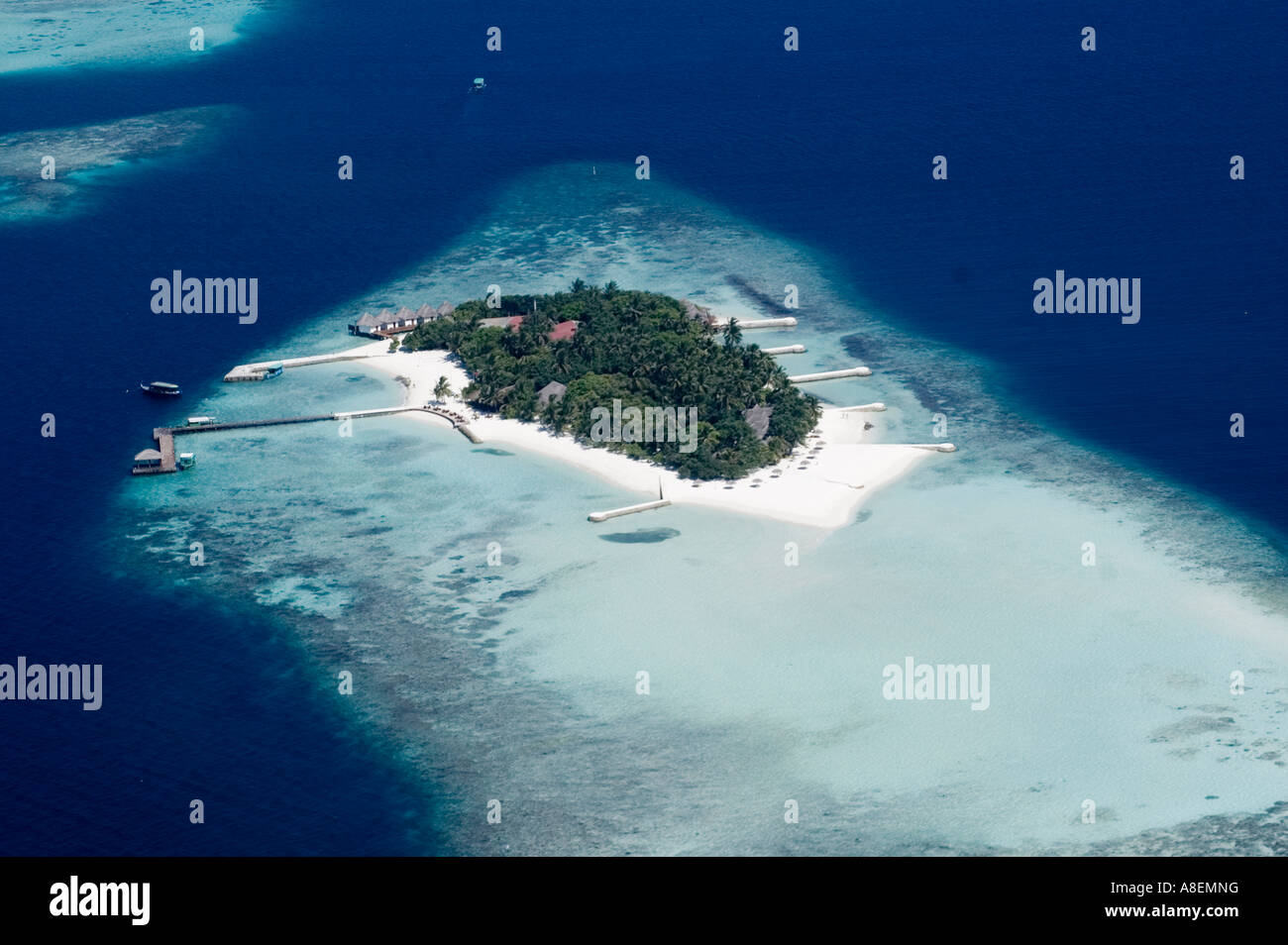 Aerial view of a tropical coral island, Maldives Stock Photo - Alamy