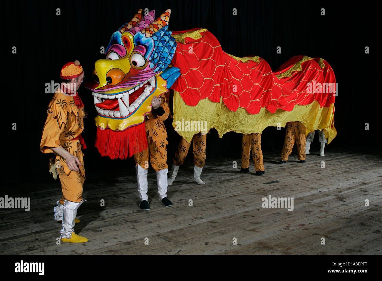 Chinese dragon dance cutout hi-res stock photography and images - Alamy