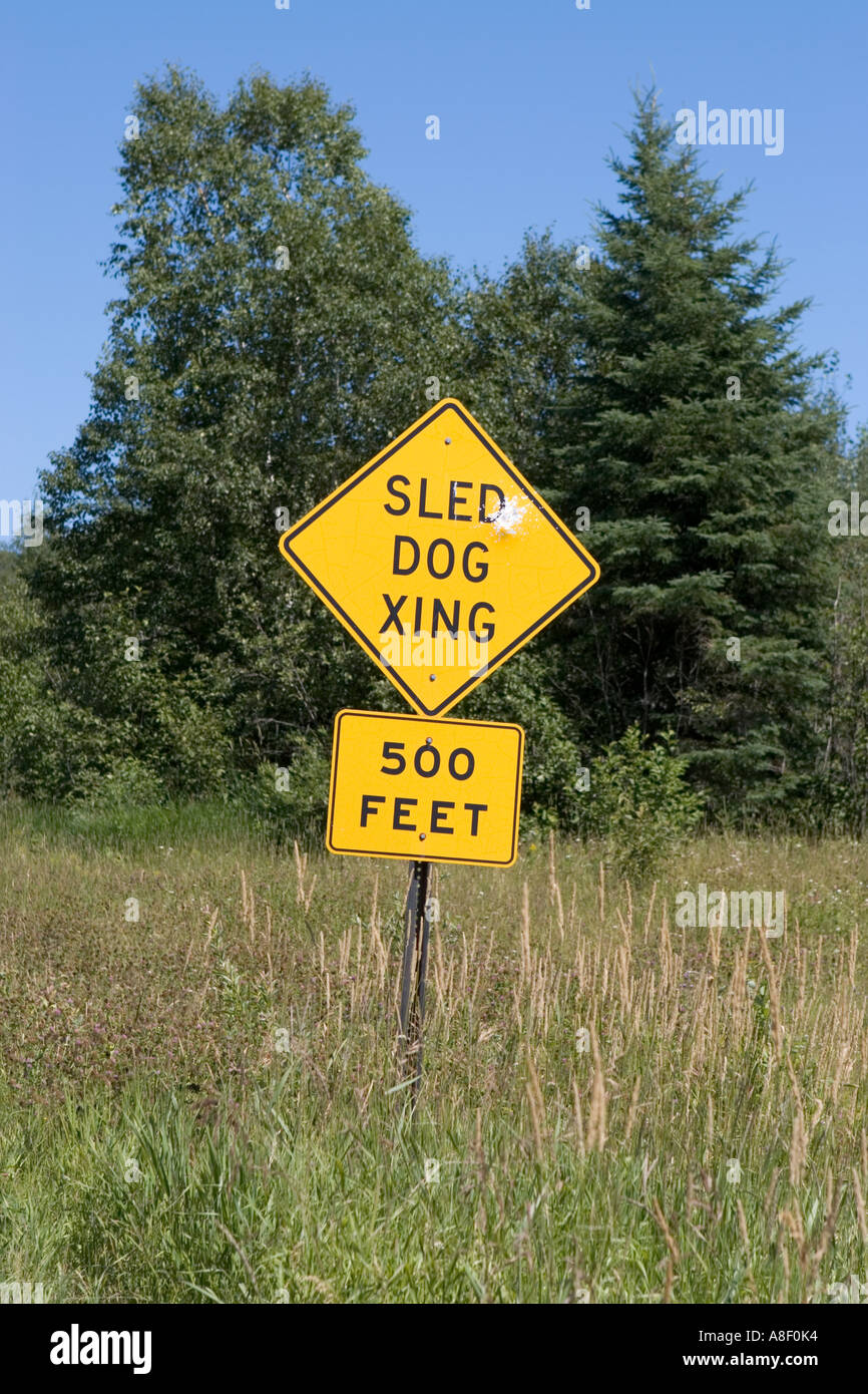 Hinweisschild mit Saugnäpfe ALASKA SLED DOGS CROSSING PST- Schild 309142