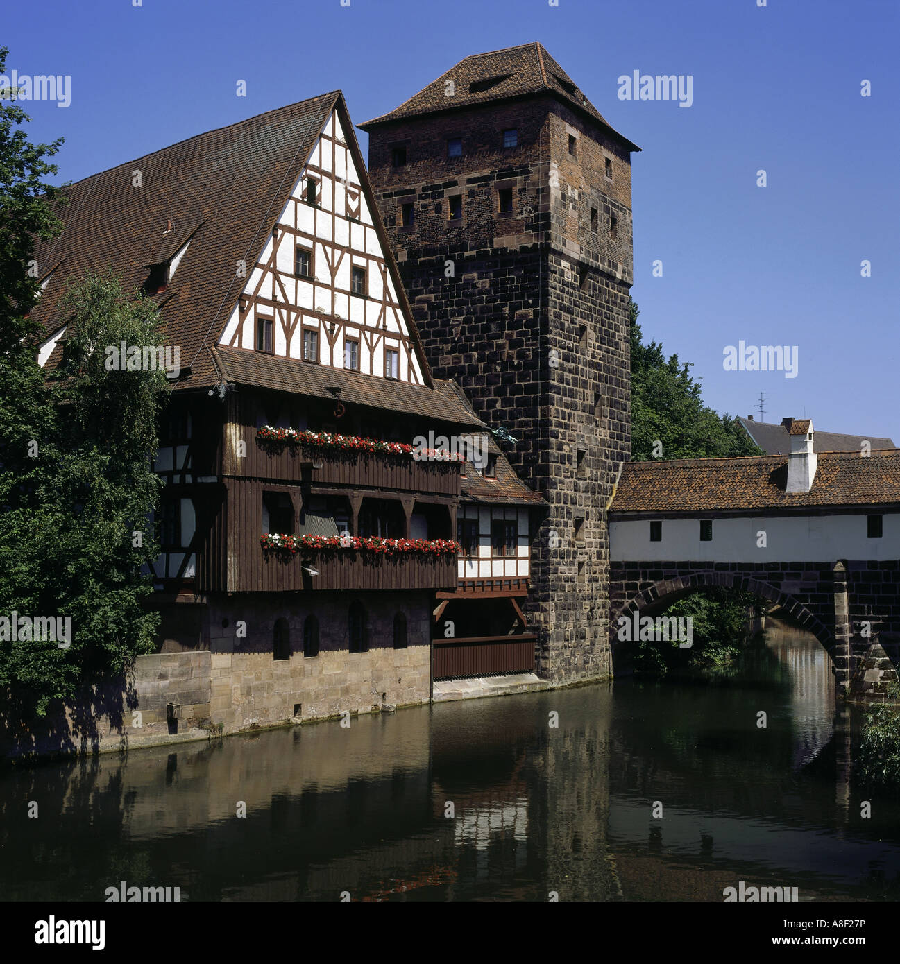 geography / travel, Germany, Bavaria, Nuremberg, buildings, architecture, Weinstadel, Henkersteg Footbridge, River Pegnitz, Stock Photo