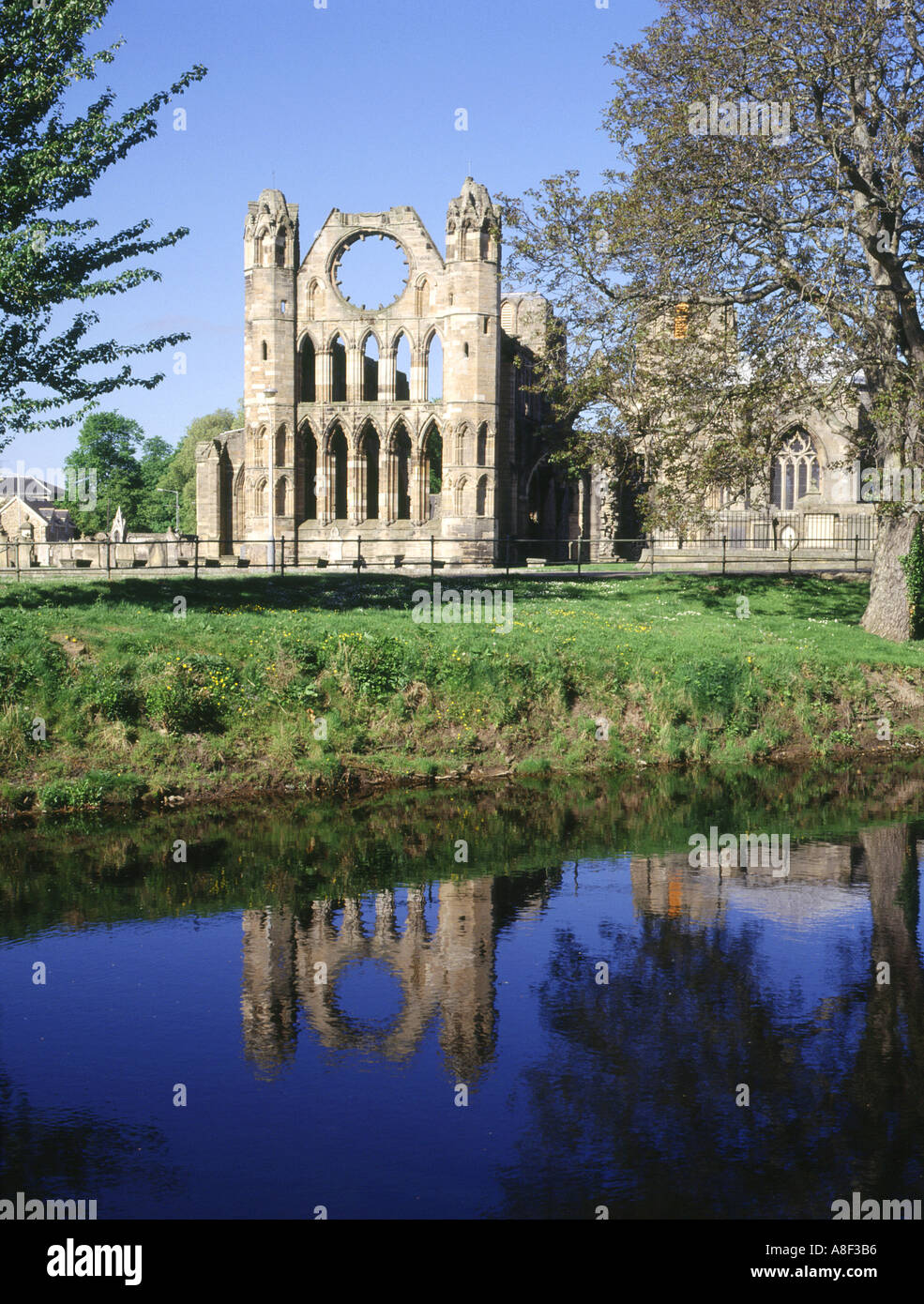 dh Elgin cathedral ELGIN MORAY Historic Cathedral and River Lossie scotland Stock Photo